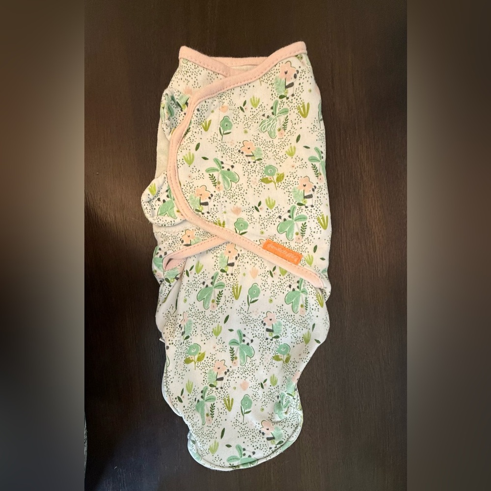 Newborn Swaddle Bundle (3) – Love to Dream, Happiest Baby, SwaddleMe - Picture 3 of 11
